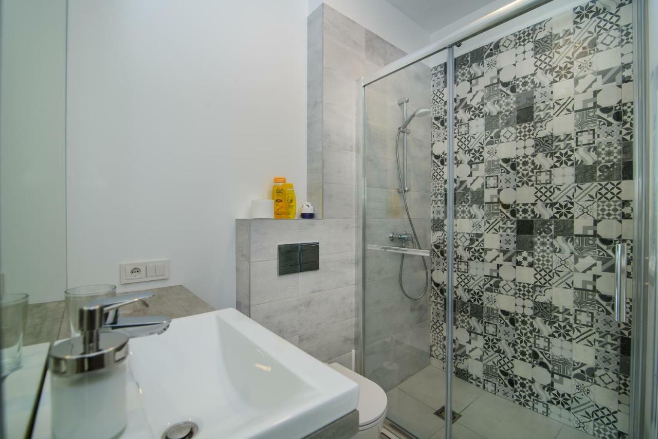 Family Apartments 2 Вилнюс Екстериор снимка